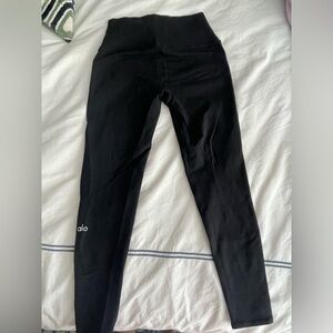 Alo high waisted leggings.. good condition!!
